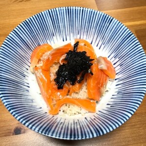 サーモン丼